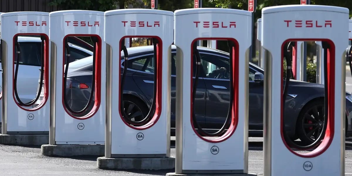 Tesla charging port with Level 3 connector